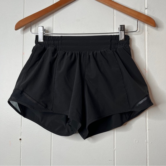 Lululemon Hotty Hot Short II *Long 4" Black Athletic W7ARLT Size 4 - Picture 1 of 8